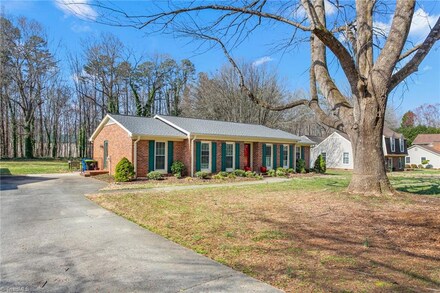 105 Oakview Dr