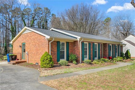105 Oakview Dr