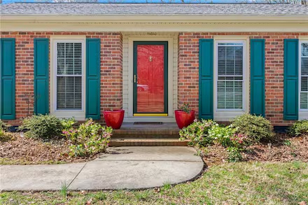 105 Oakview Dr