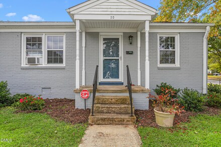 1300 Warwick Dr, Unit 2D