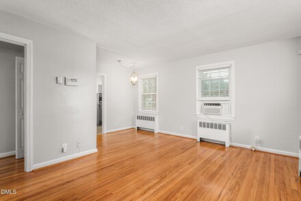 1300 Warwick Dr, Unit 2D