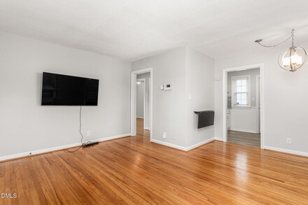 1300 Warwick Dr, Unit 2D