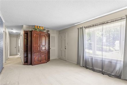 2401 Bywood Rd